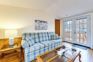 House (2 Bedrooms) | Interior - Near Trails & Slopes! Relaxed Waynesville Retreat (Waynesville)