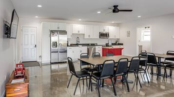 Rumah (2 Bedrooms) | Interior