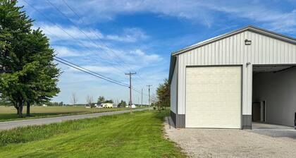 Patio & Parking! Modern Bunkhouse Near Lake Erie
