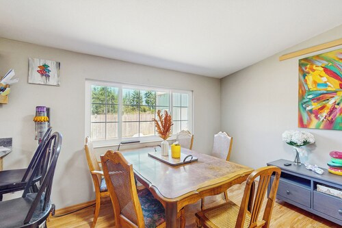 4 BR Home w/ Backyard & Steps From the Lake