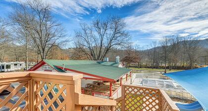 Cataloochee Adventure Hub w/ Family-friendly Perks