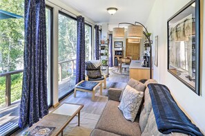 Apartment (0 Bedroom) | Interior - Sunny Downtown Studio w/ Kitchenette & AC (Fairbanks)