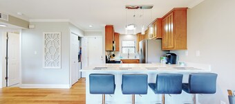 2BR Updated Dog-friendly Condo w/ Pool & Tennis