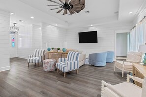 House (5 Bedrooms) | Interior