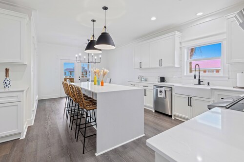 5BR Waterfront Home w/ Boat Lift, Dock, & Kayak