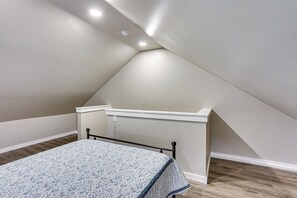 Interior - 2 Mi to Dtwn Harrisburg! Convenient Duplex (Lemoyne)