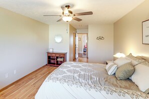 Apartment (3 Bedrooms) | Interior - 4 Mi to Memorial Stadium: Family Escape in Lincoln (Lincoln)