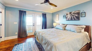 House (3 Bedrooms) | Interior - 3 BR Home: Dog Friendly w/ Scenic Views & Pool (Lookout Mountain)