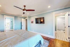 Interior - 3 BR Home: Dog Friendly w/ Scenic Views & Pool (Lookout Mountain)