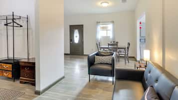 Apartment (1 Bedroom) | Interior