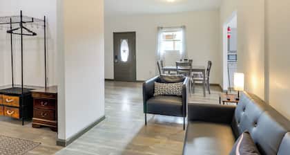 4 Mi to Lake Bastrop: Pet-friendly Apartment!