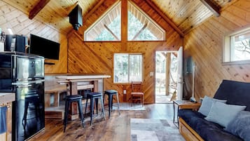 House (1 Bedroom) | Interior