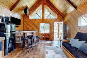 House (1 Bedroom) | Interior - 1 BR Dog-friendly Home w/ Fire Pit, Near Creek (Toledo)