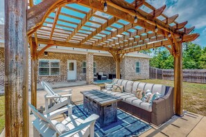 House (4 Bedrooms) | Interior - 4BR Retreat w/ a Saltwater Pool & Fire Table (Crestview)