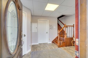 Interior - Biker-friendly Etowah Retreat w/ Mountain Views! (Etowah)