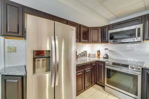 Apartment (0 Bedroom) | Interior