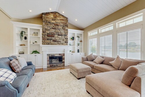 Plummer Lakefront Home: Fish & Kayak