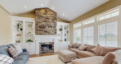 Plummer Lakefront Home: Fish & Kayak