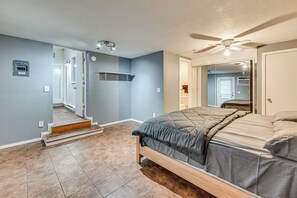 House (4 Bedrooms) | Interior - 1 Mi to Connecticut River: Home w/ Large Backyard (Glastonbury)