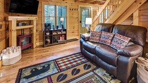 Unclassified image, 2 of 26, button - Beautiful Wood Cabin in Red River Gorge (Rogers)