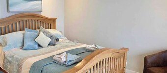 Seaside Bliss Retreat in Westward Ho!