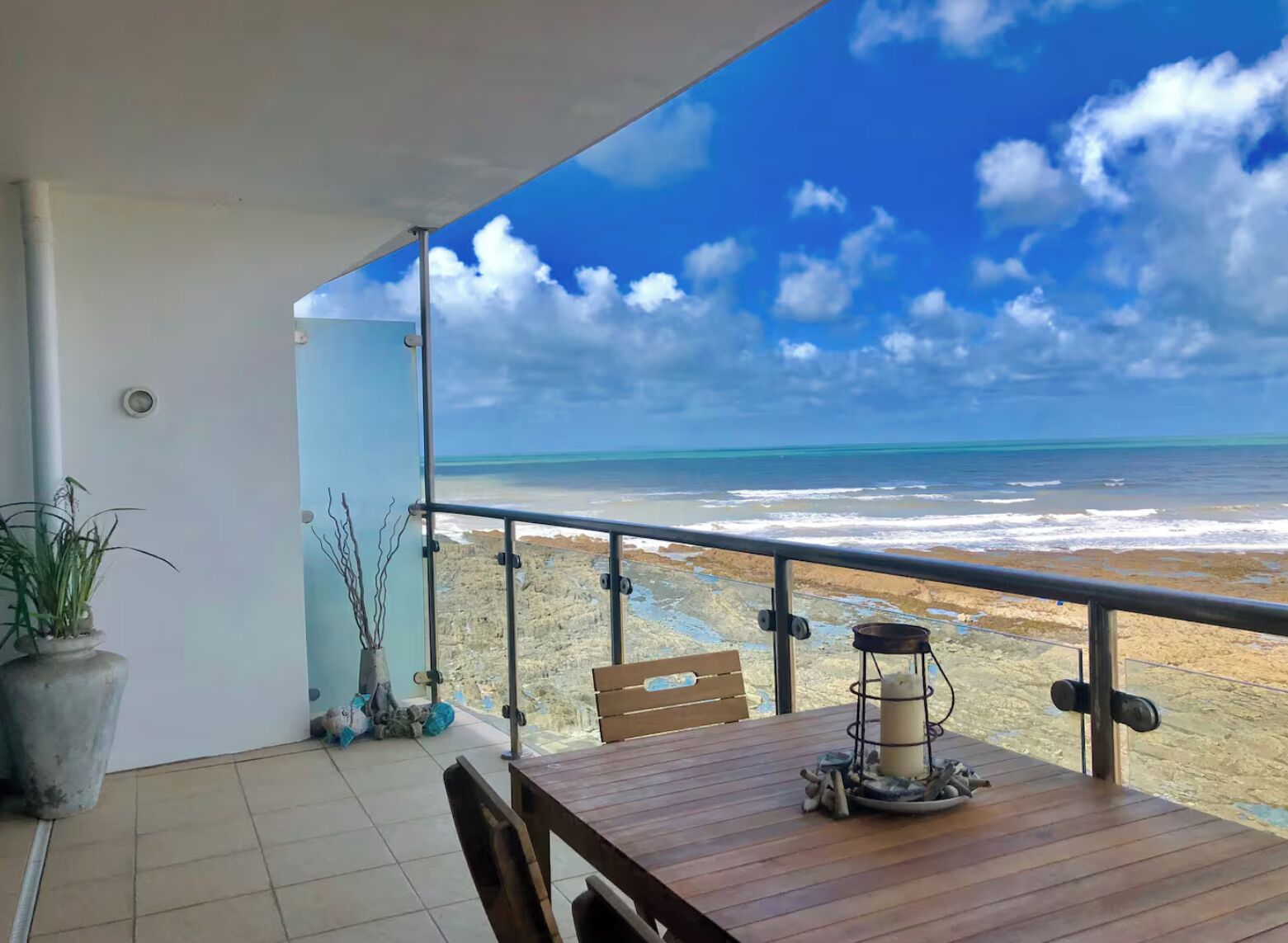 รับประทานอาหารกลางแจ้ง