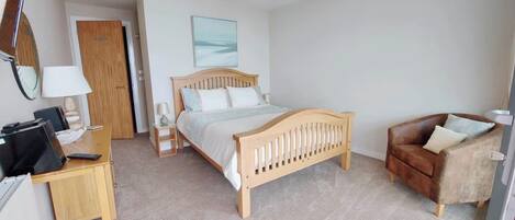 2 عدّة غرف نوم ومكواة/لوح كي وإنترنت سلكي مجاني وملاءات أسرّة