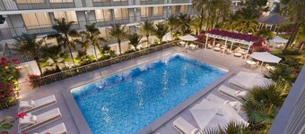 Near Disney + Pool, Pet Friendly & Free Parking