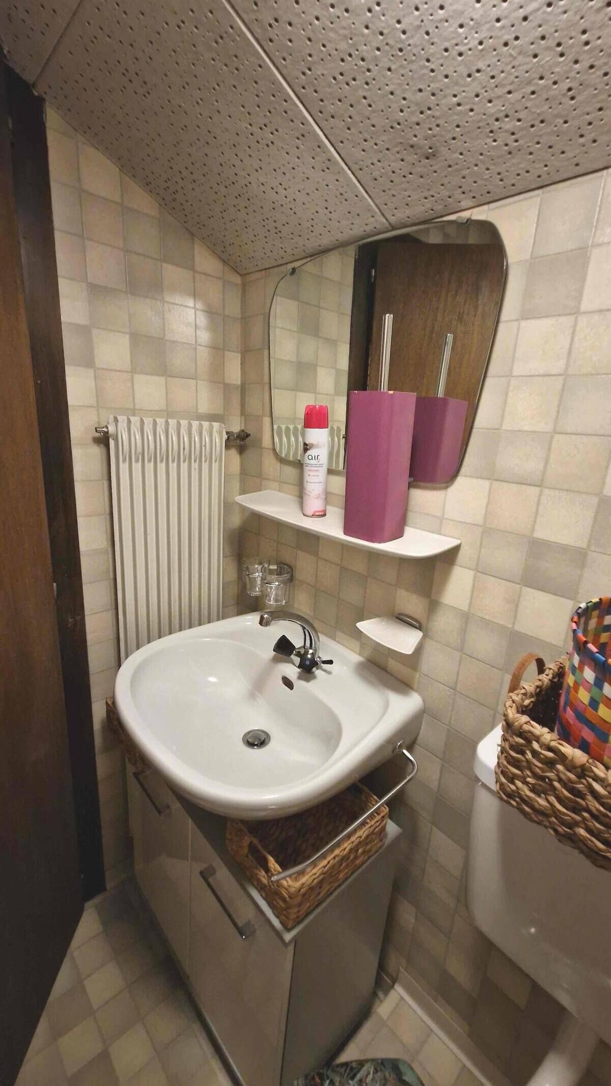 Shower, towels, soap, toilet paper