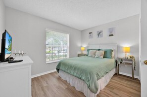 4 chambres, fer et planche à repasser, lit parapluie, Wi-Fi gratuit