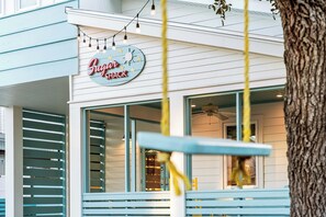 Exterior detail - Sugar Shack*Designer*PrivatePool*BeachService (DESTIN)