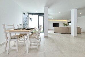 Dining - White House Apartment • Marina 5 min (Puerto Calero)