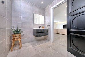 Interior - White House Apartment • Marina 5 min (Puerto Calero)