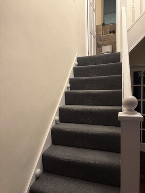 Interior - Bright 3-bed House · 6 Min to Elizabeth Line (London)