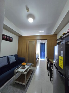 Smart TV, books