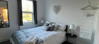 Hill Grove 2 Bedroom Apartment