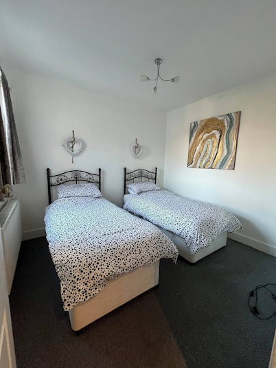 Hill Grove 2 Bedroom Apartment