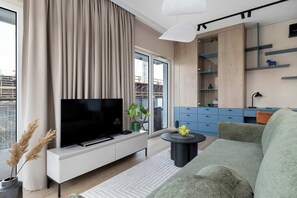 TV, studio