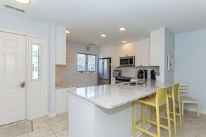 Fridge, microwave, oven, stovetop - Silver Lining! 3 Bedroom, 2.5 Bath in Westwood at Bethany Community! Tennis Court, Community Pool, Free WIFI, Beach Town, Trolley to the beach! (Bethany Beach)