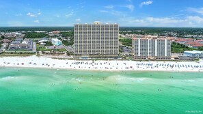 On the beach - NEW Emerald Isle 1308, FREE Beach Service, Heated Pool, Hot Tub, Grill &Perks (Panama City Beach)