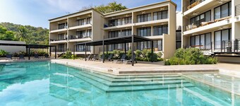 Short Walk to Beach & Town · Top Floor · Solana