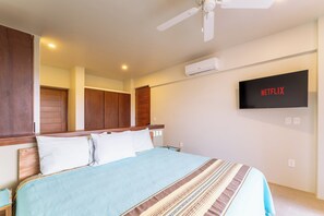 1 bedroom, iron/ironing board, free WiFi, bed sheets - Short Walk to Beach & Town · Top Floor · Solana (Huatulco)
