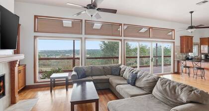 4br Leander Retreat With Hot Tub & Views 4 Bedroom Home