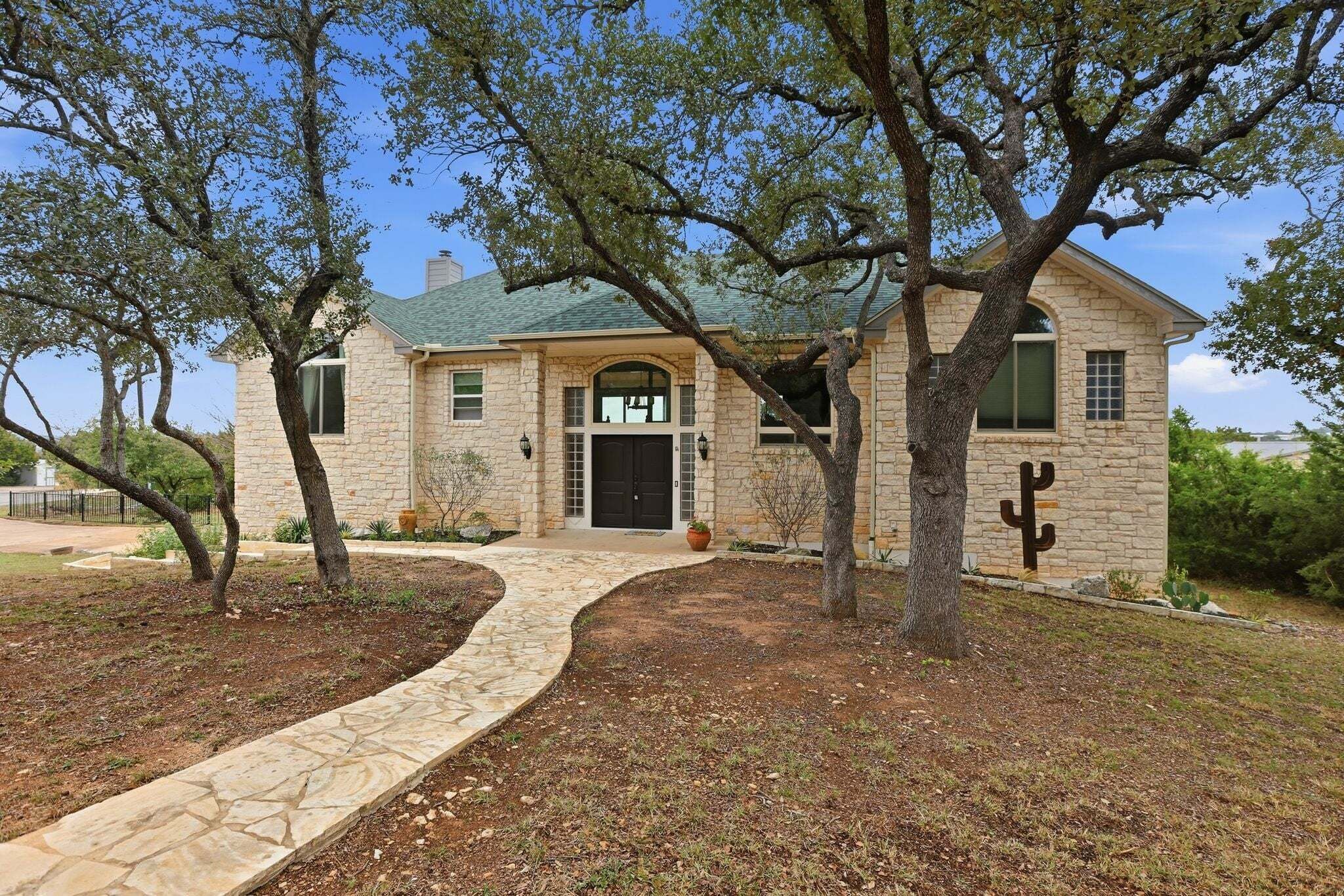 House, 4 Bedrooms | Exterior