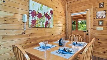 Huisje, 2 slaapkamers | Dineren