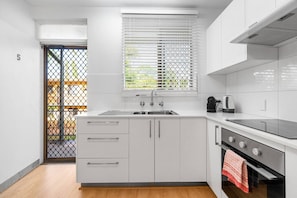 Apartment | 2 bedrooms - Zen Crescent Sanctuary Cozy - Modern - Unique (Darwin)