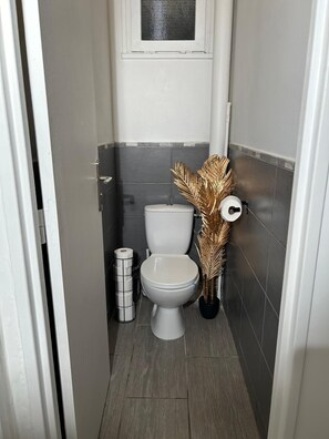 Toallas y papel de baño 