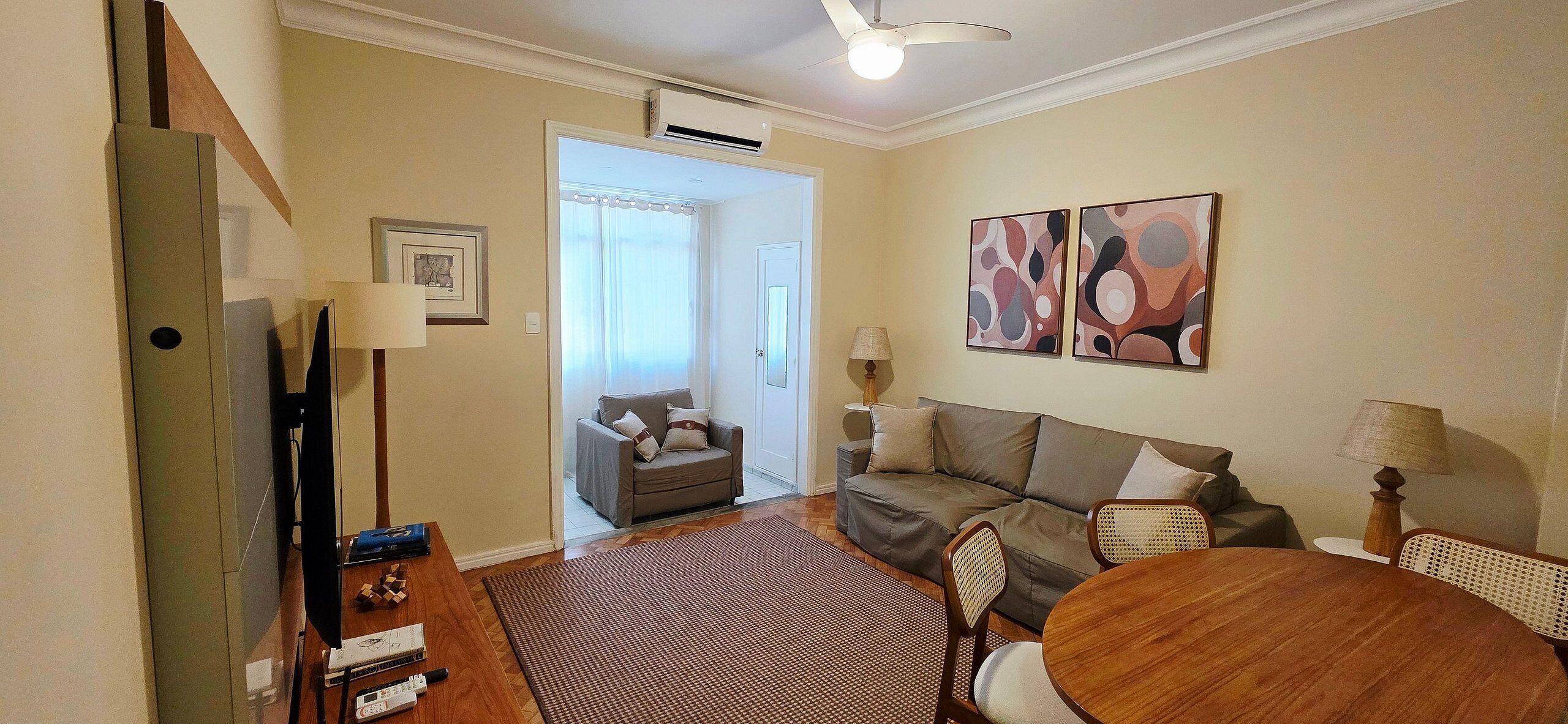Comfort Apartment | Living area | Flat-screen TV