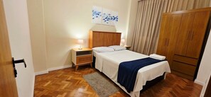 Apartamento conforto | Ferros/tábuas de passar roupa, Wi-Fi de cortesia