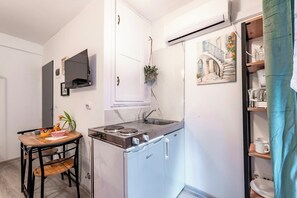 Fridge, stovetop, high chair - Aurora 1 (Dubrovnik)
